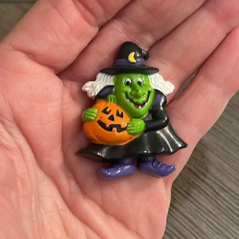 Vintage 1990’s RUSS Witch with Pumpkin Pin